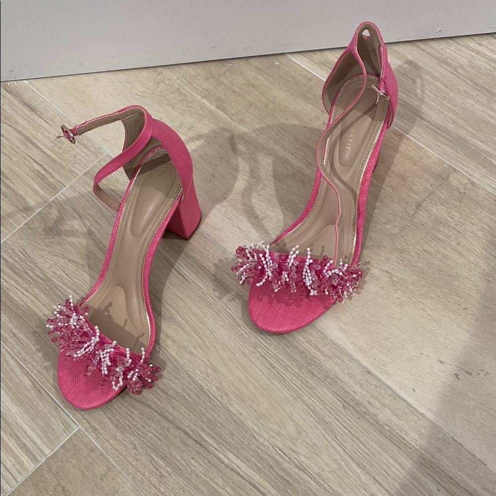 NWT Size 9.5 Elegant Pink Women's Heels